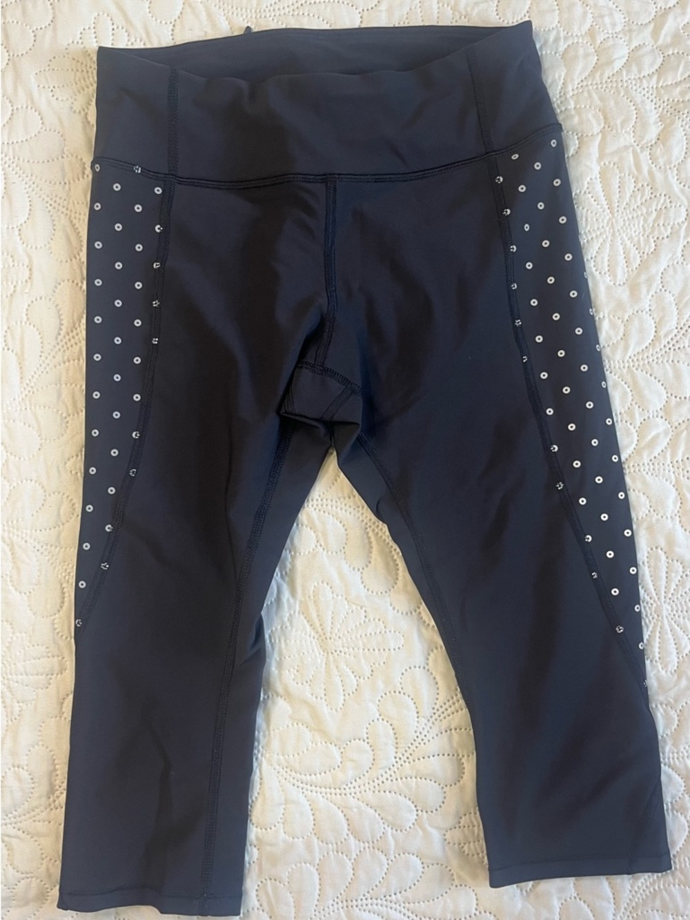 Lululemon 'Tight Stuff' leggings. Cropped length. Black  with sequins. Size 6.